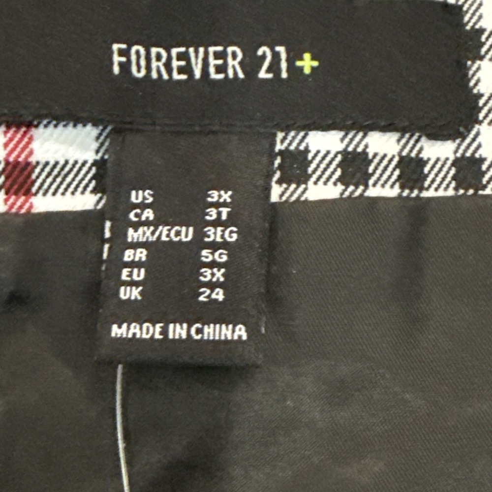 Forever 21 Plus Size Plaid Pull-Ring Mini Skirt White BLACK RED Size 3x Womens - Picture 4 of 4